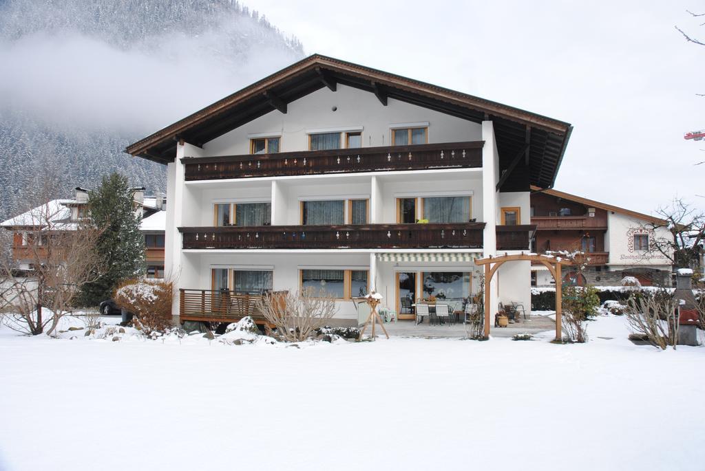Gaestehaus Ahornblick Майрхофен Экстерьер фото