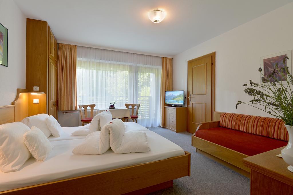 Gaestehaus Ahornblick Майрхофен Экстерьер фото